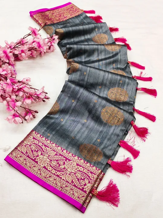 Soft silk with gold zaring weaving pallu uploaded by Suyukti Creation on 8/19/2023