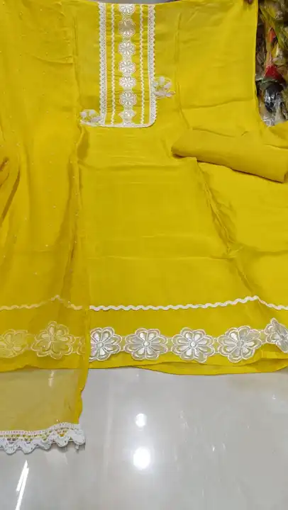 Post image Bhinder duppata house
~fabric detail
~Organja shirt with hand work
Pure shiffon duppta
Shantoon bottom

~Price 1950 
ONLINE SHOPPING 
WHATSPP ME
8556920391
6239323684