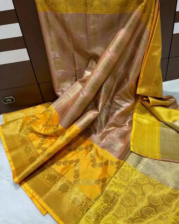 Most Demanding Premium Quality Banarasi Soft Tissu Box Silk Floral Desgine Bridal Saree uploaded by business on 8/23/2023