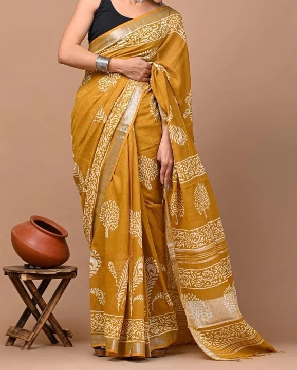 Post image *AD New Design Launch*

*KAVITA*

Fabric: Linen saree with beautiful Digital Printed pallu  Silver jari Weaving border

 Blouse :-  running colour with Digital Printed 

Cut:-  6.30 mtr

Single Piece Available 

💥NEW RATE : 1170

*we believe in Quality and Fashion*

Premium quality 👍

*Please don't compare with cheap quality*