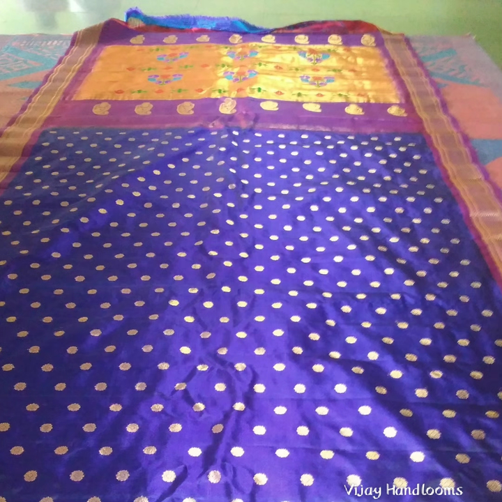 Product uploaded by Gadwal & paithani handloom silk sharres on 8/25/2023