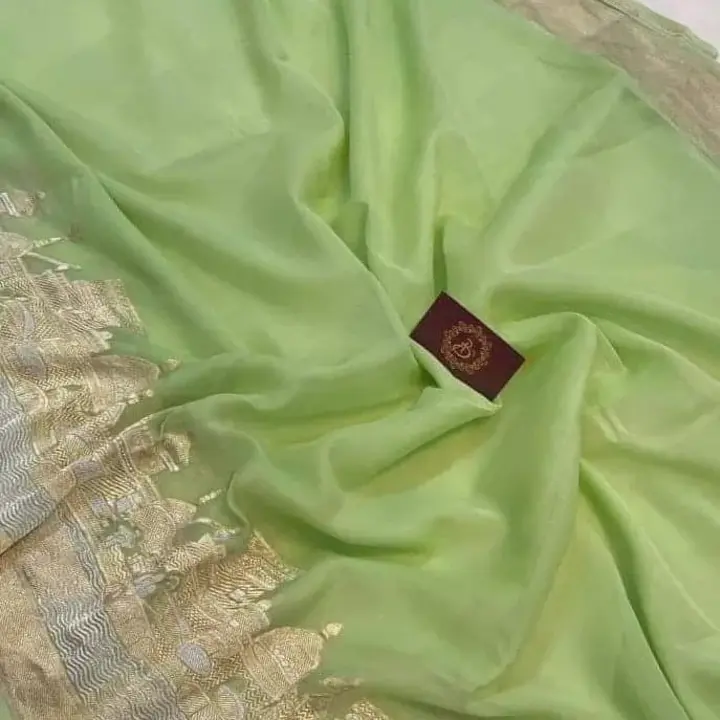 banarasi semi giaorgiat silk saree  uploaded by Abda fabrics on 8/25/2023