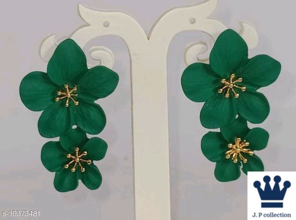 Post image Diva Glittering Earrings price 250
Inbox me 9054712694

Base Metal: Alloy
Plating: No Plating
Stone Type: No Stone
Sizing: Non-Adjustable
Multipack: 1
Dispatch: 2-3 Days