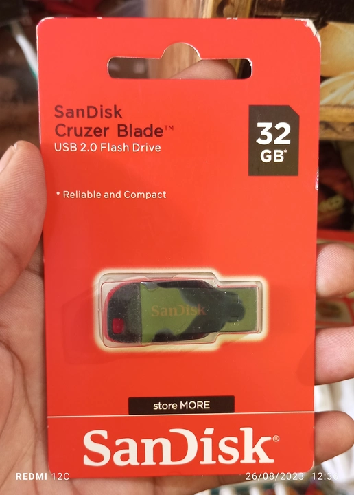 Sandisk pendrive 32 GB with 1 year warranty uploaded by business on 8/26/2023