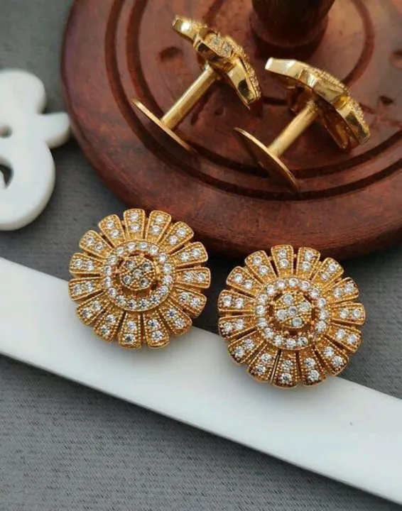 Post image I want 100 pieces of Earrings at a total order value of 10000. Please send me price if you have this available.