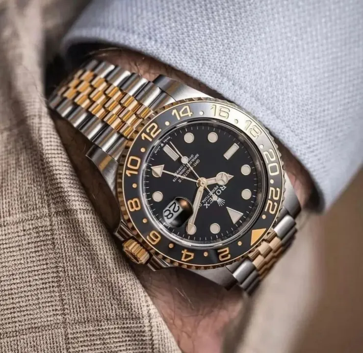 Rolex  uploaded by Holsel on 8/26/2023