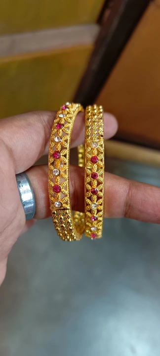 Fancy design with stone Bengali bangles uploaded by Sotibala jewellers  on 8/29/2023