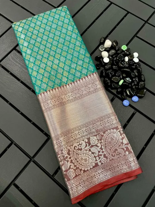 Banarasi handloom silk saree  uploaded by Suyukti Creation on 8/29/2023