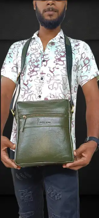 Green sling bag  uploaded by business on 8/29/2023