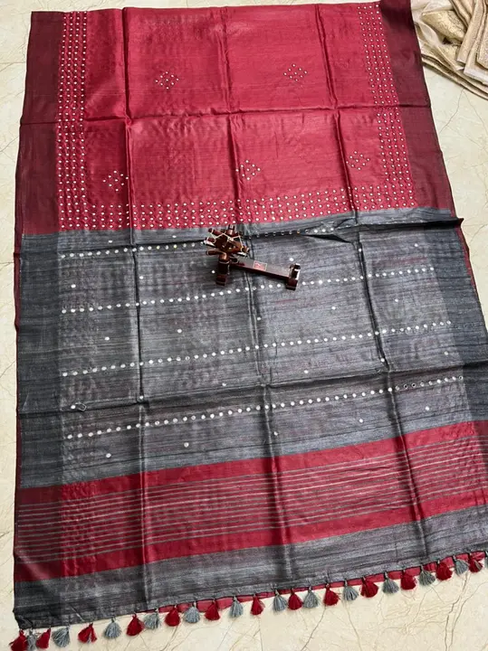 Ghichcha silk saree with mirror work uploaded by business on 8/30/2023