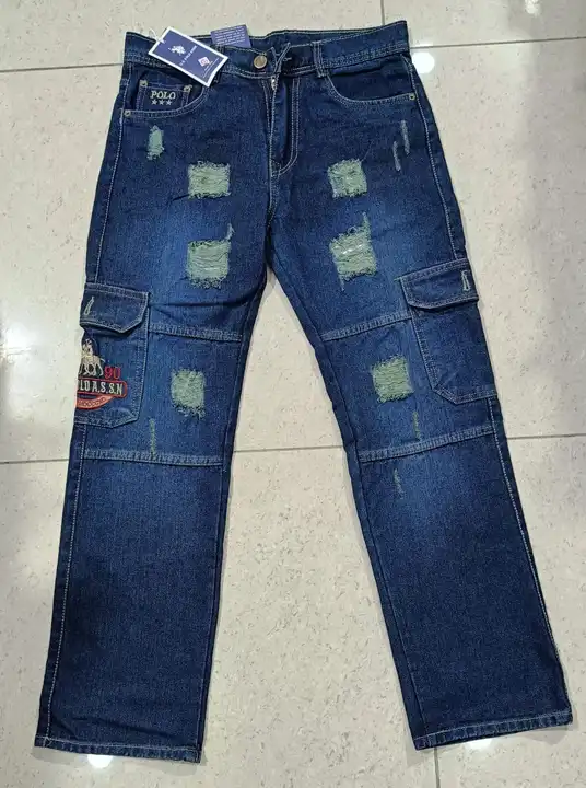 6 pocket jeans 👖
Size:28-30-30-32-34 
Moq 15 pcs uploaded by business on 8/31/2023