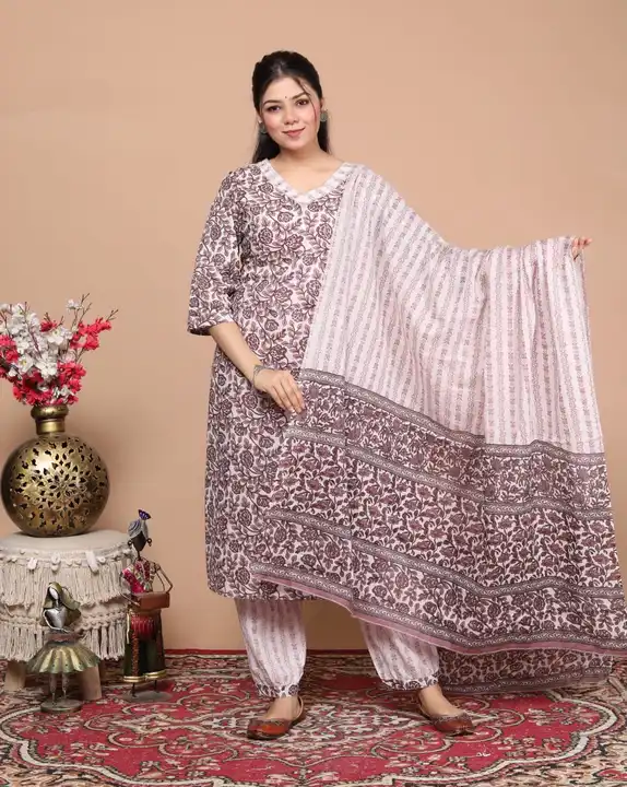 Product uploaded by DULHAN SAREE 💃 on 8/31/2023
