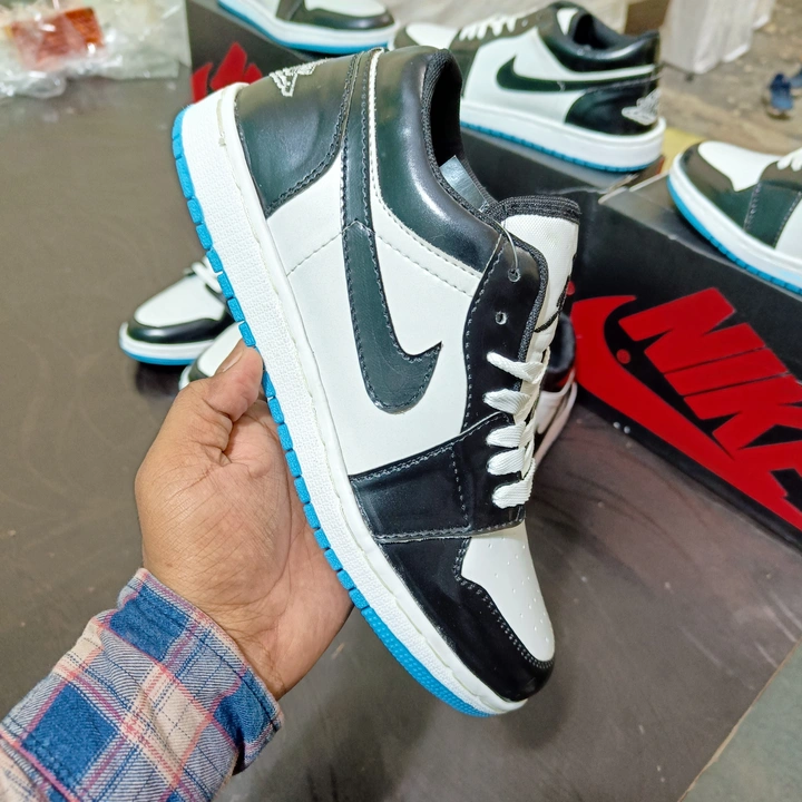 Air Jordan 1 Low SE Concord (GS) uploaded by The shoes factory on 8/31/2023