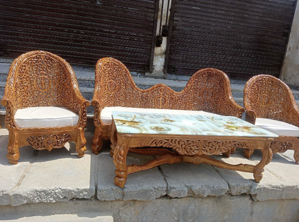 Maharaja sofa set uploaded by Habiba woods on 8/31/2023