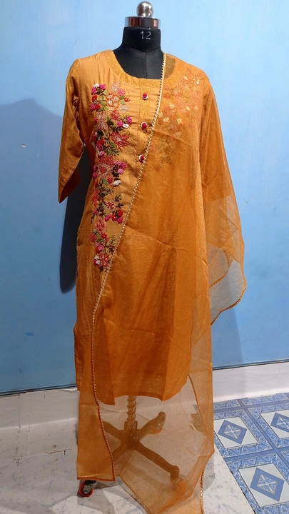 Suit dupatta set  uploaded by SPRS GLOBAL TRADE on 9/1/2023