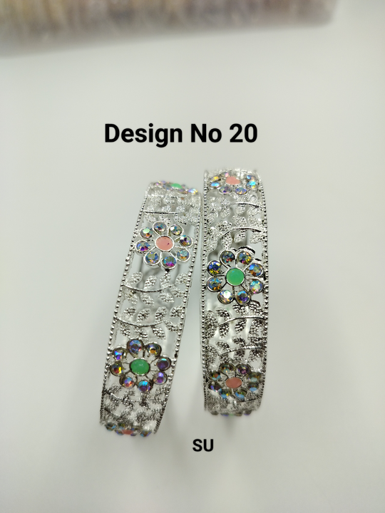 Ad bangles  uploaded by Impression Bangles on 9/2/2023