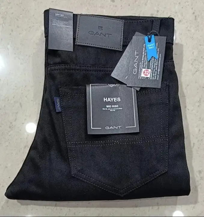 Men's straight fitting black jeans uploaded by business on 9/5/2023