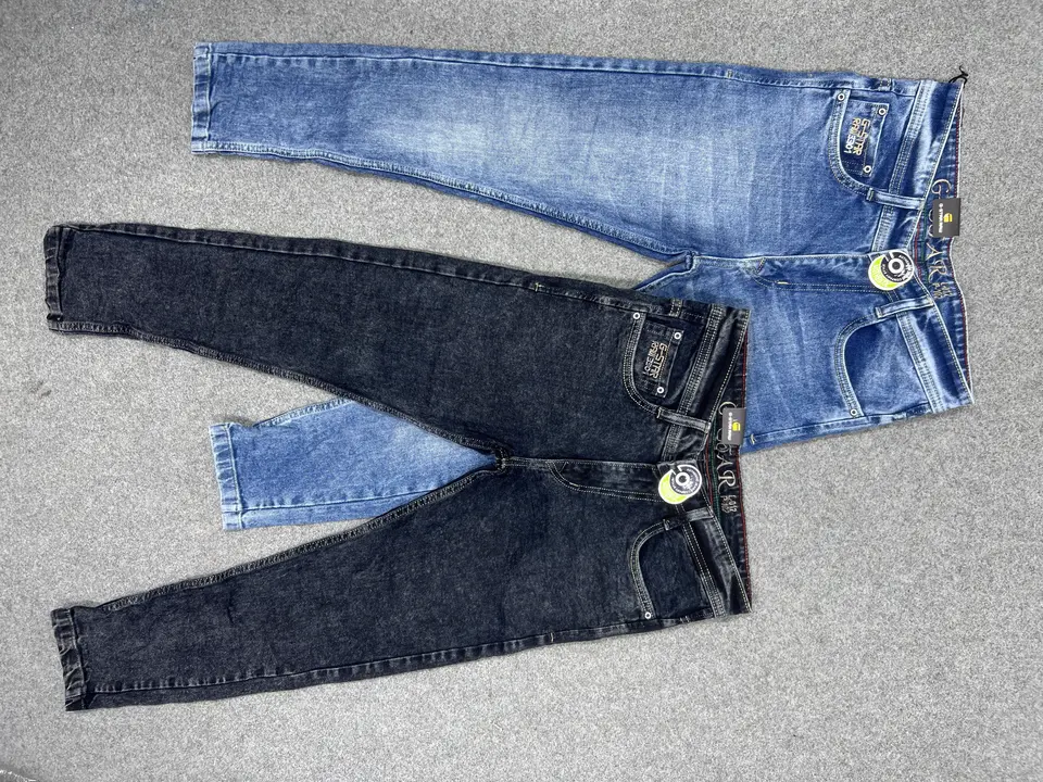 Men’s jeans uploaded by Black Raw Jeans on 9/6/2023