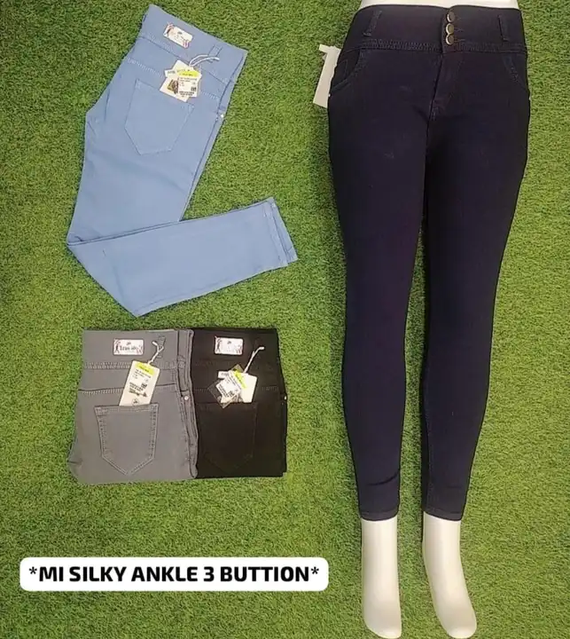 Post image Mi silky 3 button ladies jeans. Size: 28×32