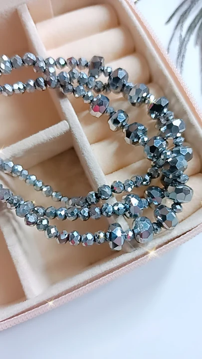Megnetic beads bracelet  uploaded by Luxury_lookalikes on 9/7/2023
