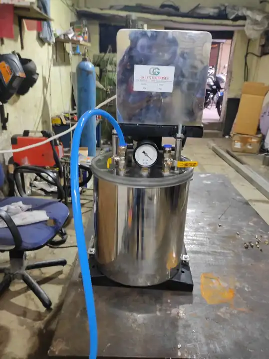 Vacuum chamber with mixer uploaded by business on 9/8/2023