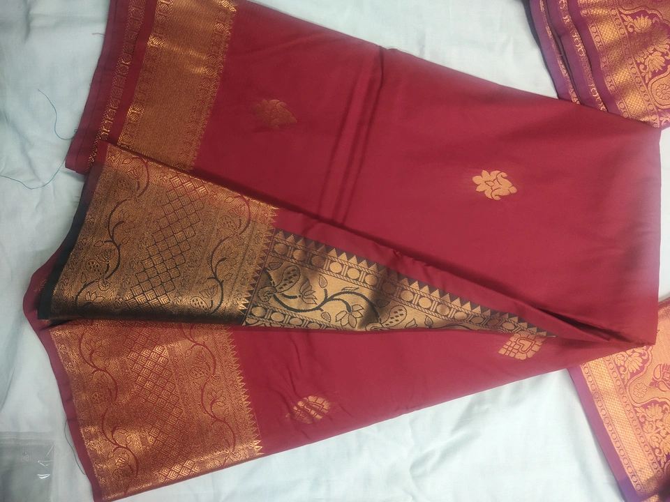 Semi kanchipuram silk saree  uploaded by Sri venkateshwara silks on 9/9/2023