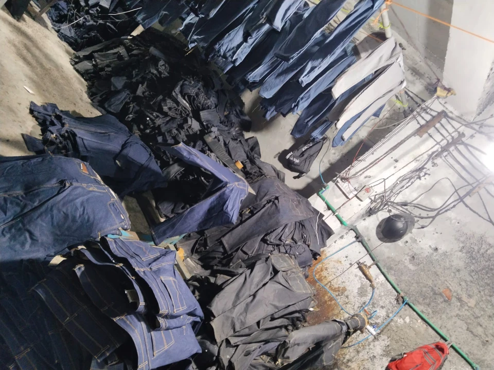 Factory Store Images of Delhi jeans manufacturer