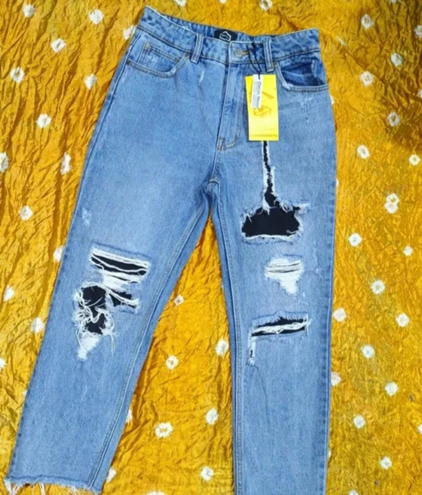 Men jeans uploaded by Buyesy on 9/10/2023