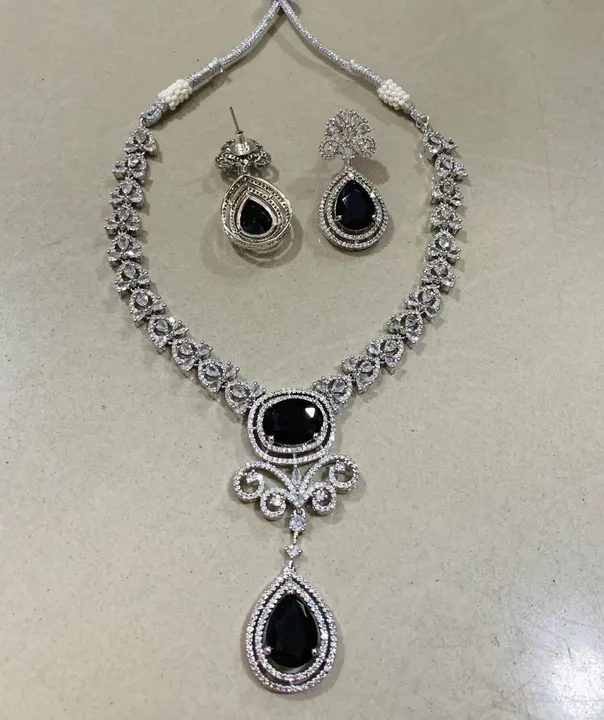 Necklace and earrings  uploaded by VARDHAK COLLECTION  on 9/10/2023
