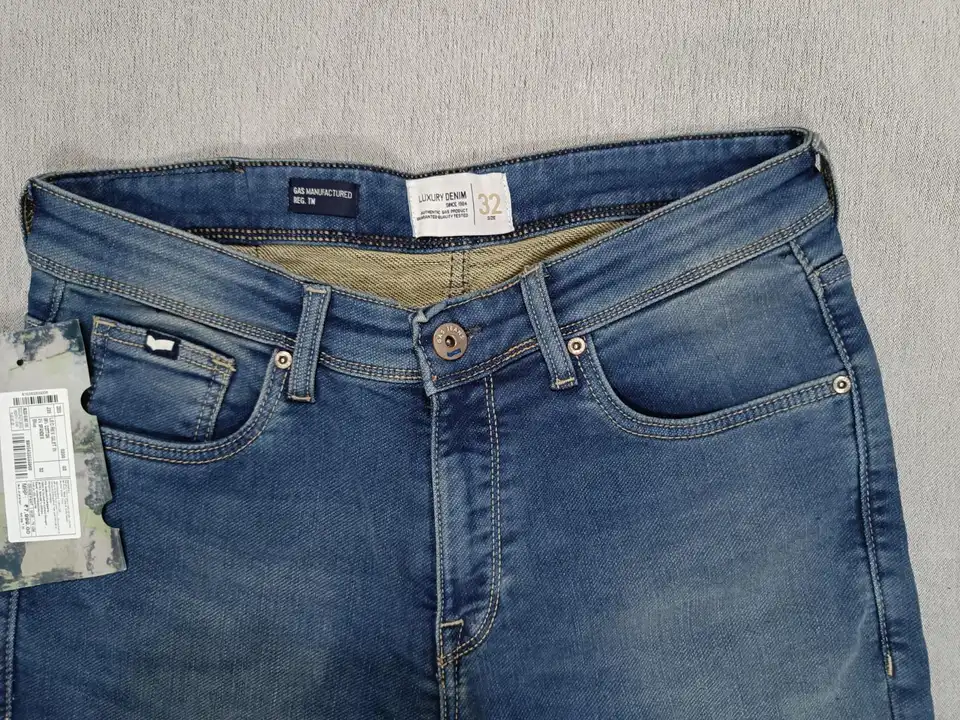 Jeans uploaded by Yahaya traders on 9/11/2023