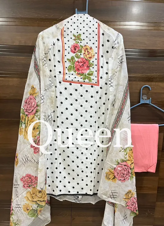 Beautiful neck design with flowers print dupatta  uploaded by Heena fashion house on 9/11/2023