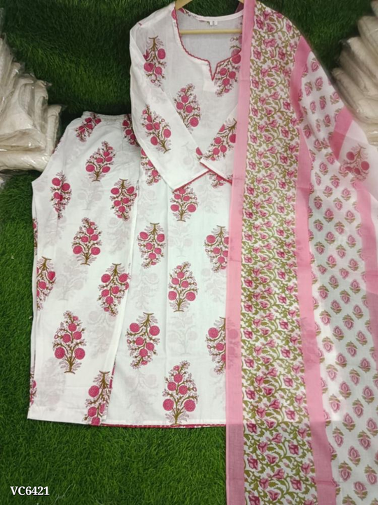  *💐👗beautiful Cotton Mughal Butta Print Kurti Paired With Pant And Malmal Dupatta 👗 uploaded by business on 9/11/2023