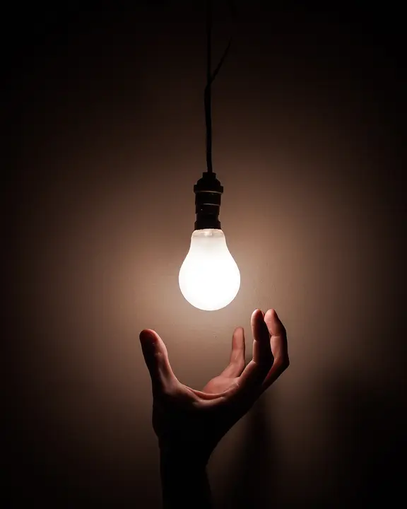 Bulb 💡 uploaded by business on 9/14/2023