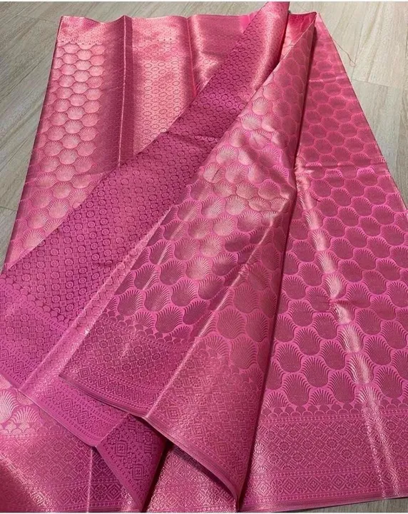 🔥 *Presenting Enchanting Yet Breathable Organic Banarasi Sarees For Intimate And Big Fat Indian Wed uploaded by Villa outfit on 9/14/2023