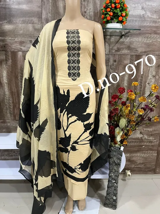 Post image I want 11-50 pieces of Suits and dress material at a total order value of 25000. I am looking for I want to sell these..
Mujhe bechna hai....
. Please send me price if you have this available.