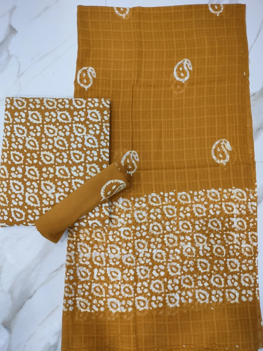 Post image *Wax Batik Hand Block Printed Unstitched Dress Material Suits 👗*

*Pure Cotton Suit With Cotton Dupatta Best Quality Guranteed*

*All Over Printed Top 2.25 Meter*
*Boota Printed Bottom 2.25 Meter*
*Heavy Soft Mulmul Dupatta 2.25 Meter*