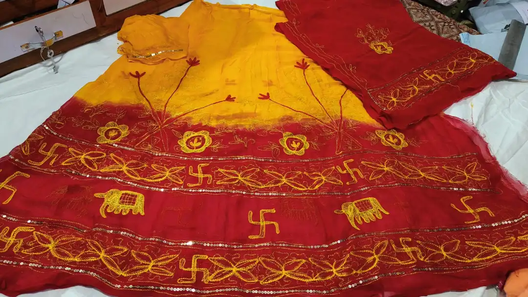 Half pure choli  uploaded by aaimaamogalcollection on 9/17/2023