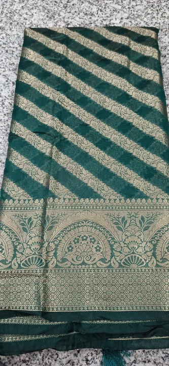 Heavy weaving soft organja fabric bnarsi look saree very beautiful  uploaded by business on 9/17/2023
