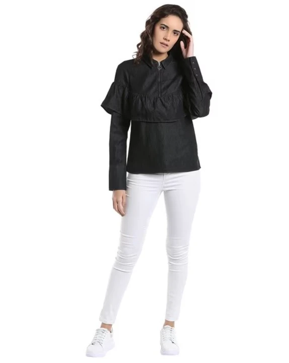 Vero Moda
Taylor Ruffled Shirt with Front-Zip Closure

 uploaded by Western Gallery  on 9/18/2023