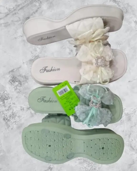 Ladies net flower slipper uploaded by Padangan shoe center on 9/18/2023