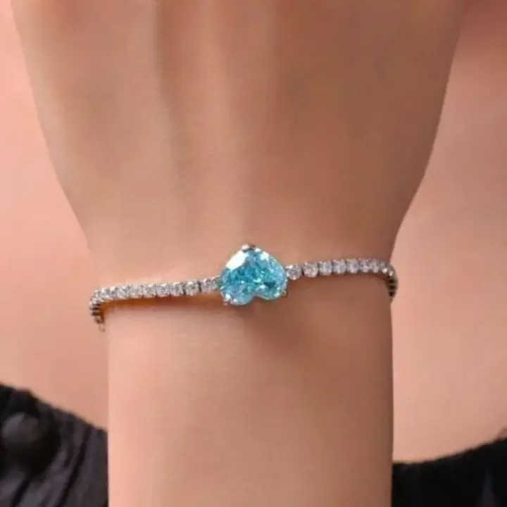 Silver Bracelet with Blue American Diamond (sterling silver 92.5) uploaded by Bittrend Jewels on 9/18/2023