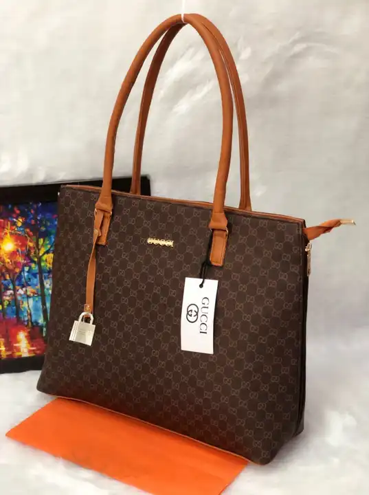 Post image *LOUIS VUITTON*

*RESTOCK ON RESELLER DEMAND*

PREMIUM QUALITY 
2PC COMBO 

1) TOTE BAG 
2) WALLET 

*Rate only 830*
Free Shipping 
DM for orders or contact us on 9821690809