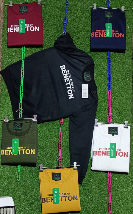 BENETTON round neck flees.. colour 6..size m..l..xl .xxl.  uploaded by business on 9/19/2023