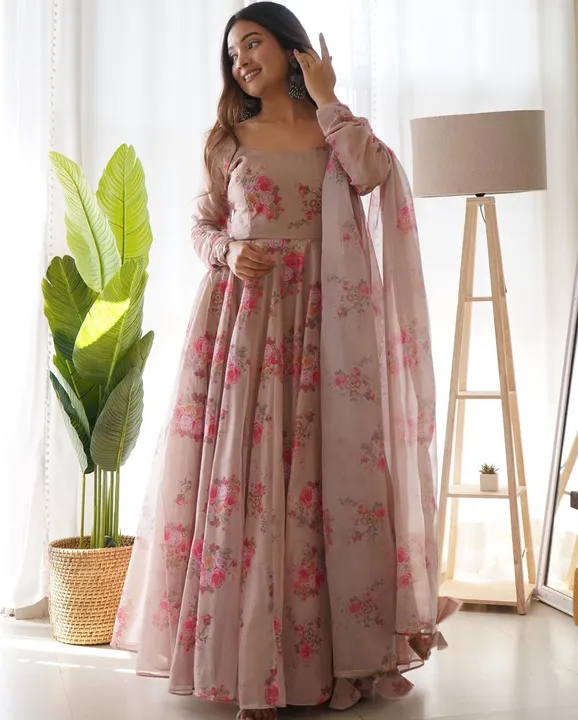 Chiku Orgenza flowers Gown set uploaded by Label Yogi on 9/19/2023