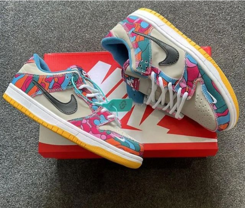 Post image Nike sb drunk parra 
Only one pis available 
DM me 7219810443