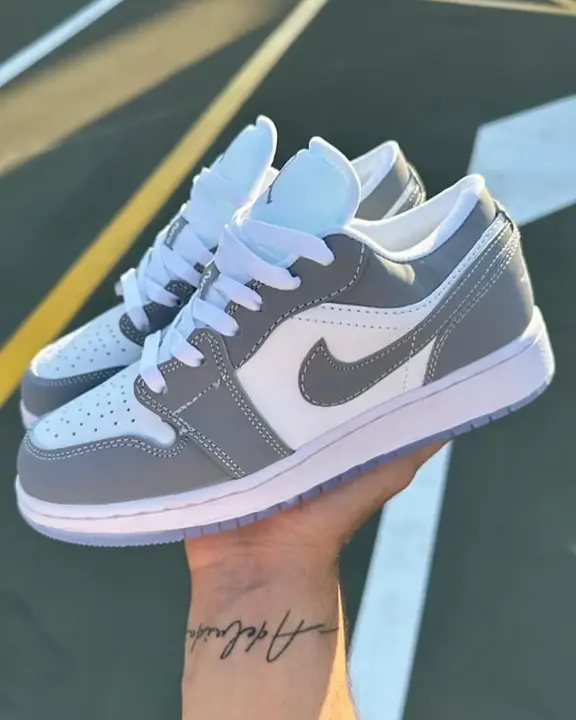 Nike Air Jordan 1 low  uploaded by The shoes factory on 9/20/2023