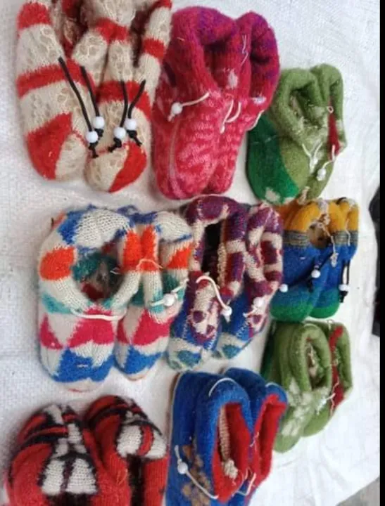 Winter kids socks available only bulk quantity  uploaded by Aman Enterprises WhatsApp or call +919711706212 on 9/20/2023