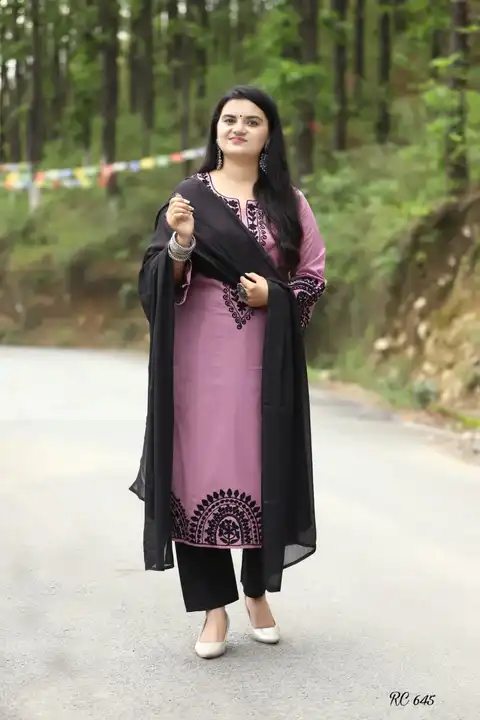 Cotton embroidered kurti with pent and dupatta  uploaded by PANIHARI COLLECTION CENTRE on 9/20/2023