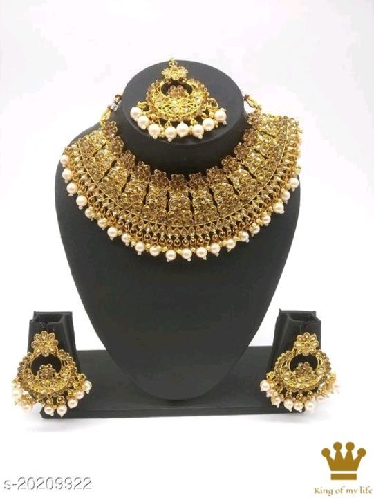 Post image Ladies necklace set 
Pp 650
Call me for order
9086143574