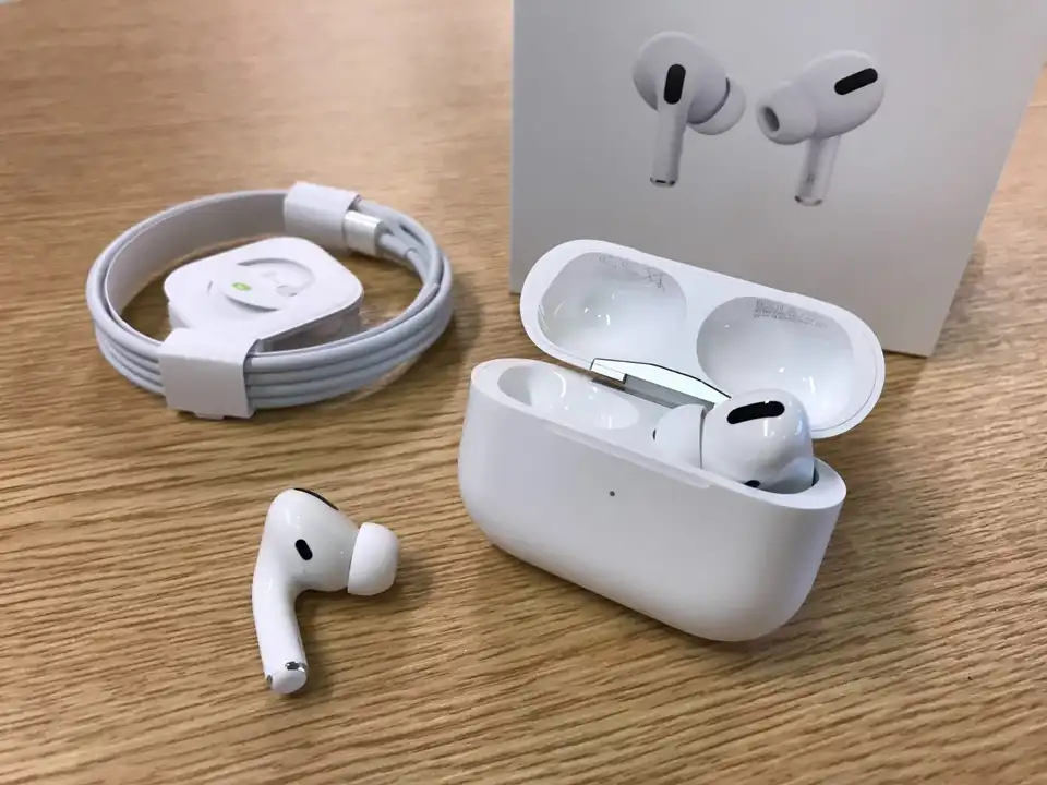 Post image Airpods pro &amp;pro 2